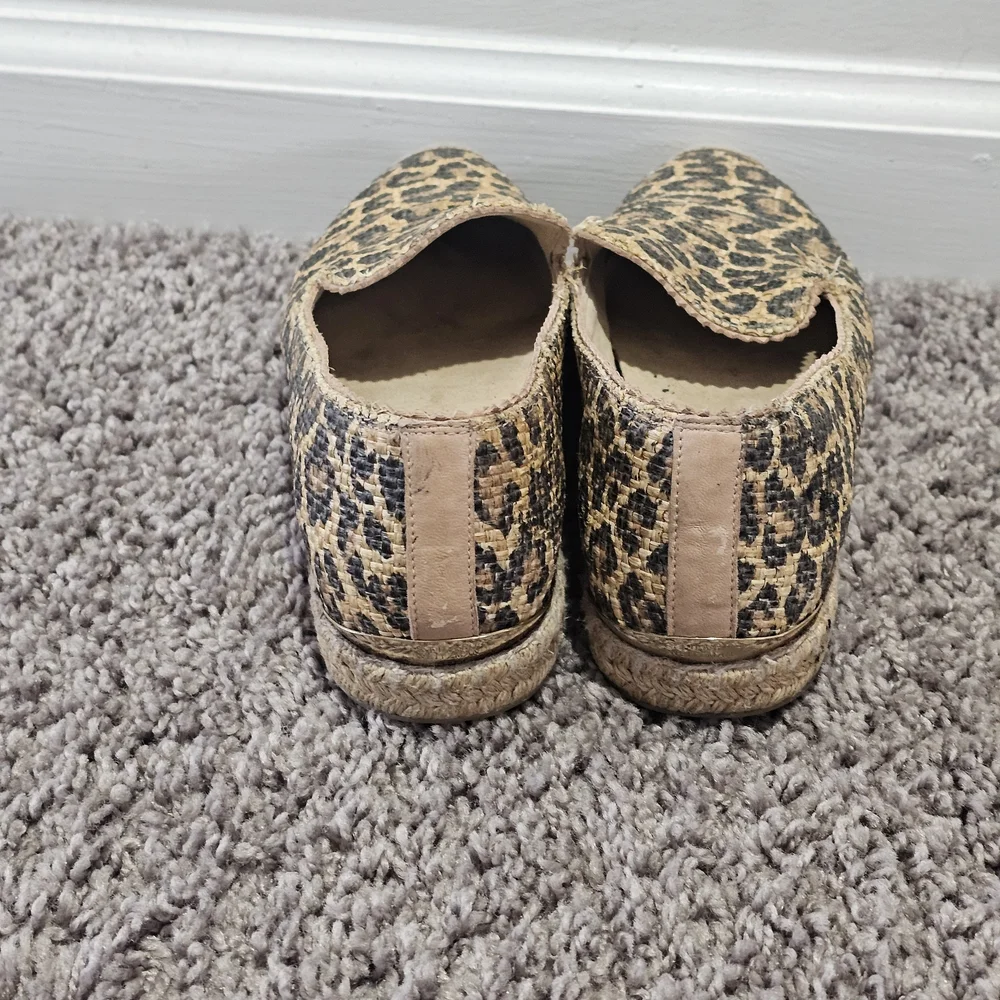 Stuart Weitzman Catalan Leopard Print Espadrilles Size 6